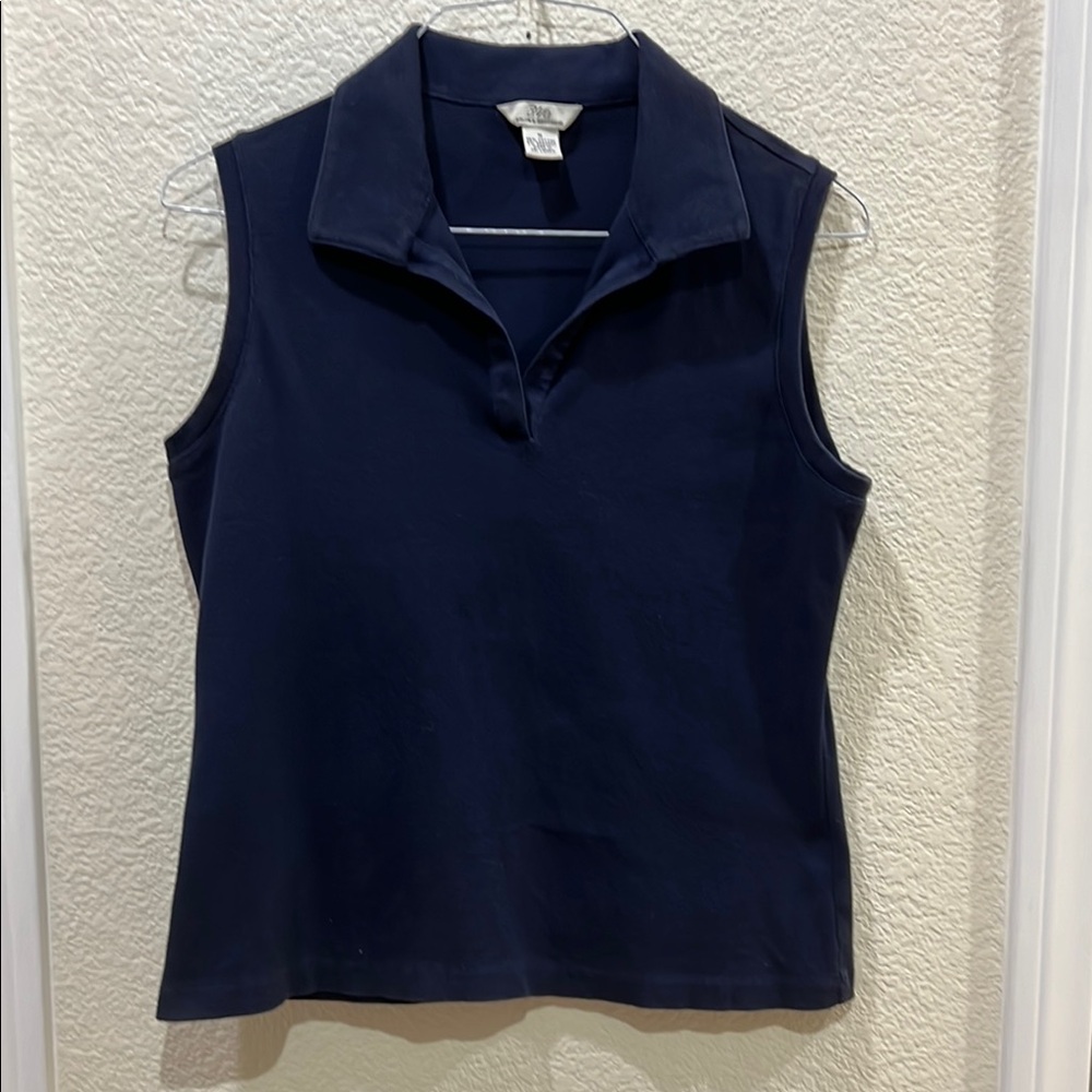 Brooks Brothers 346 Casual Sleeveless V-Neck Shirt with a Collar. GUC